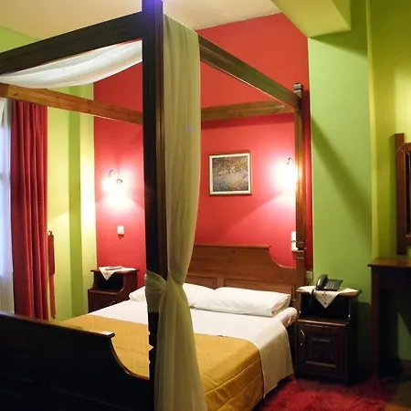 Hotel Mpakou 2*