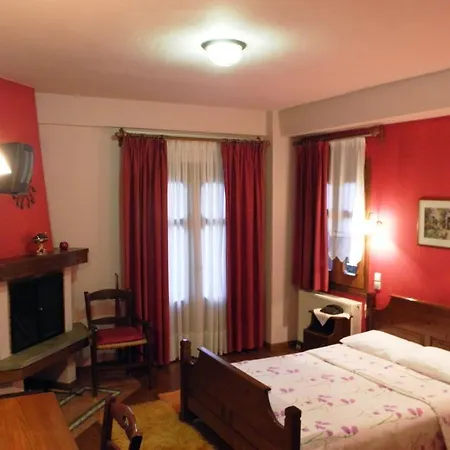 Mpakou فندق Eláti