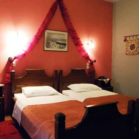 Mpakou Hotel