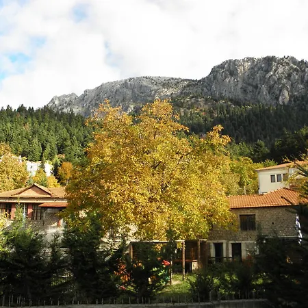 Mpakou فندق Eláti